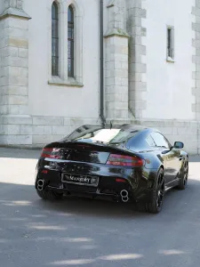 Aston Martin - Vantage